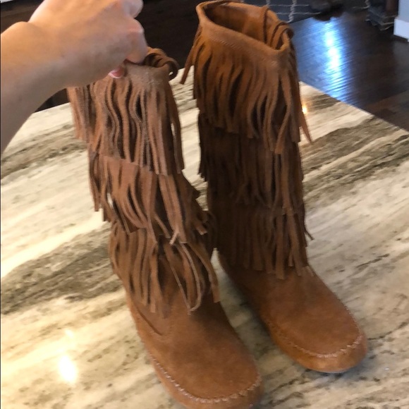 Laura Conrad size 7 1/2 suede fringe boot - Picture 1 of 4